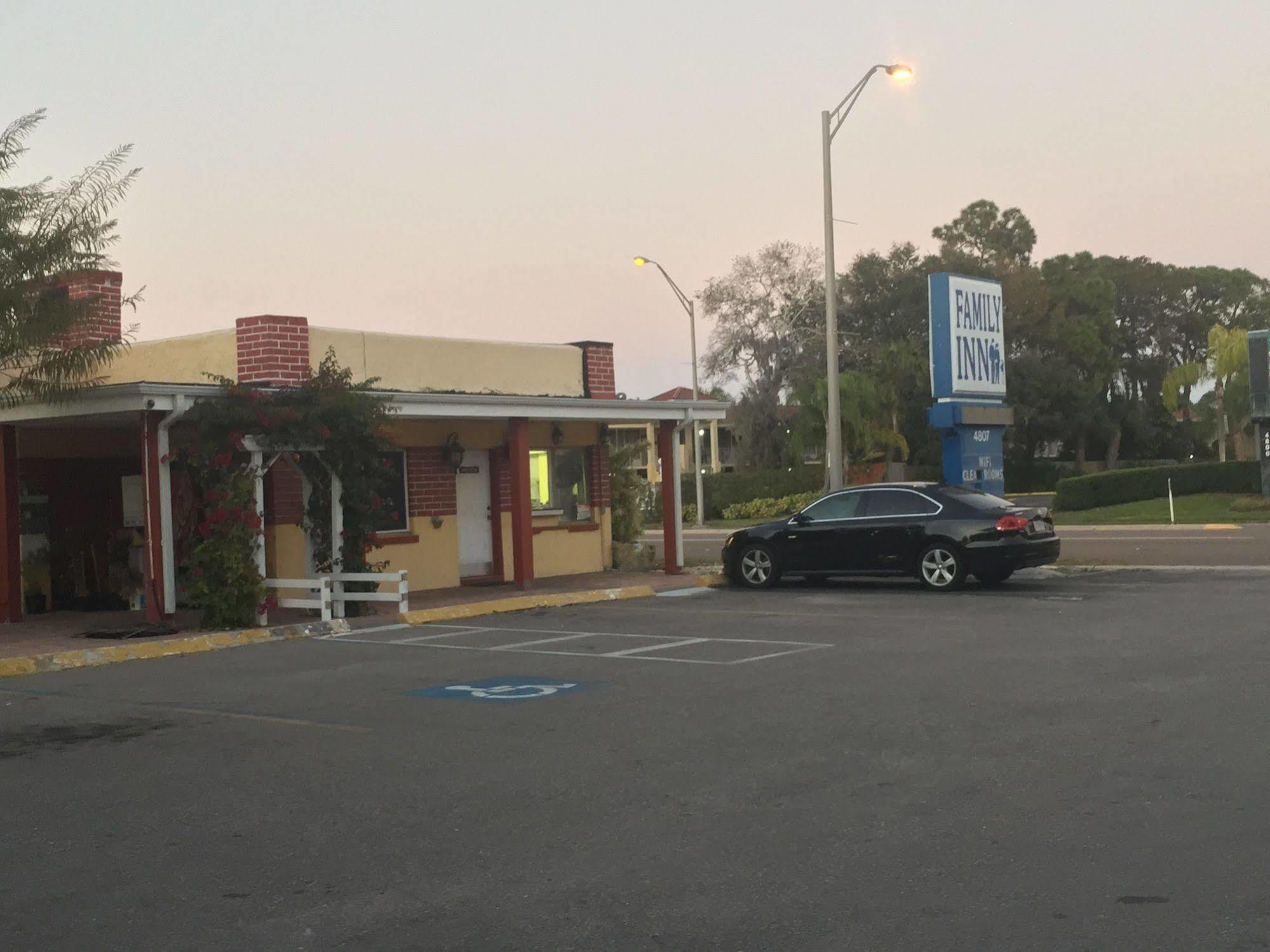 Family Inn 萨拉索塔 外观 照片